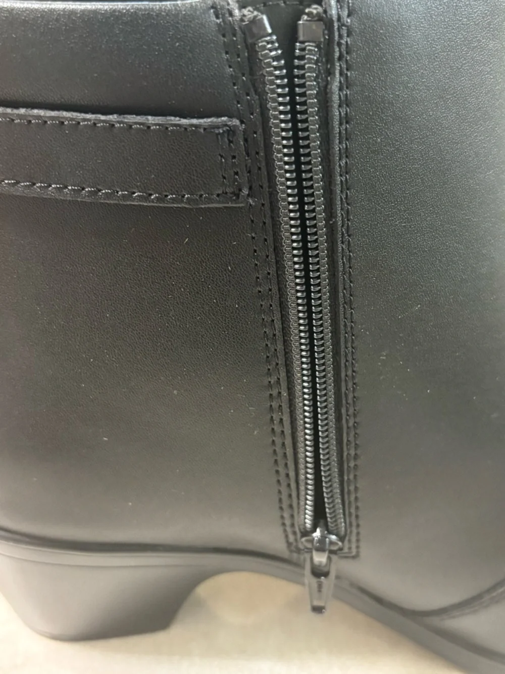 Clarks Emily2 Belle Boots Womens Size 9 Black Leather Ankle Booties Heel Zip - Picture 11 of 15